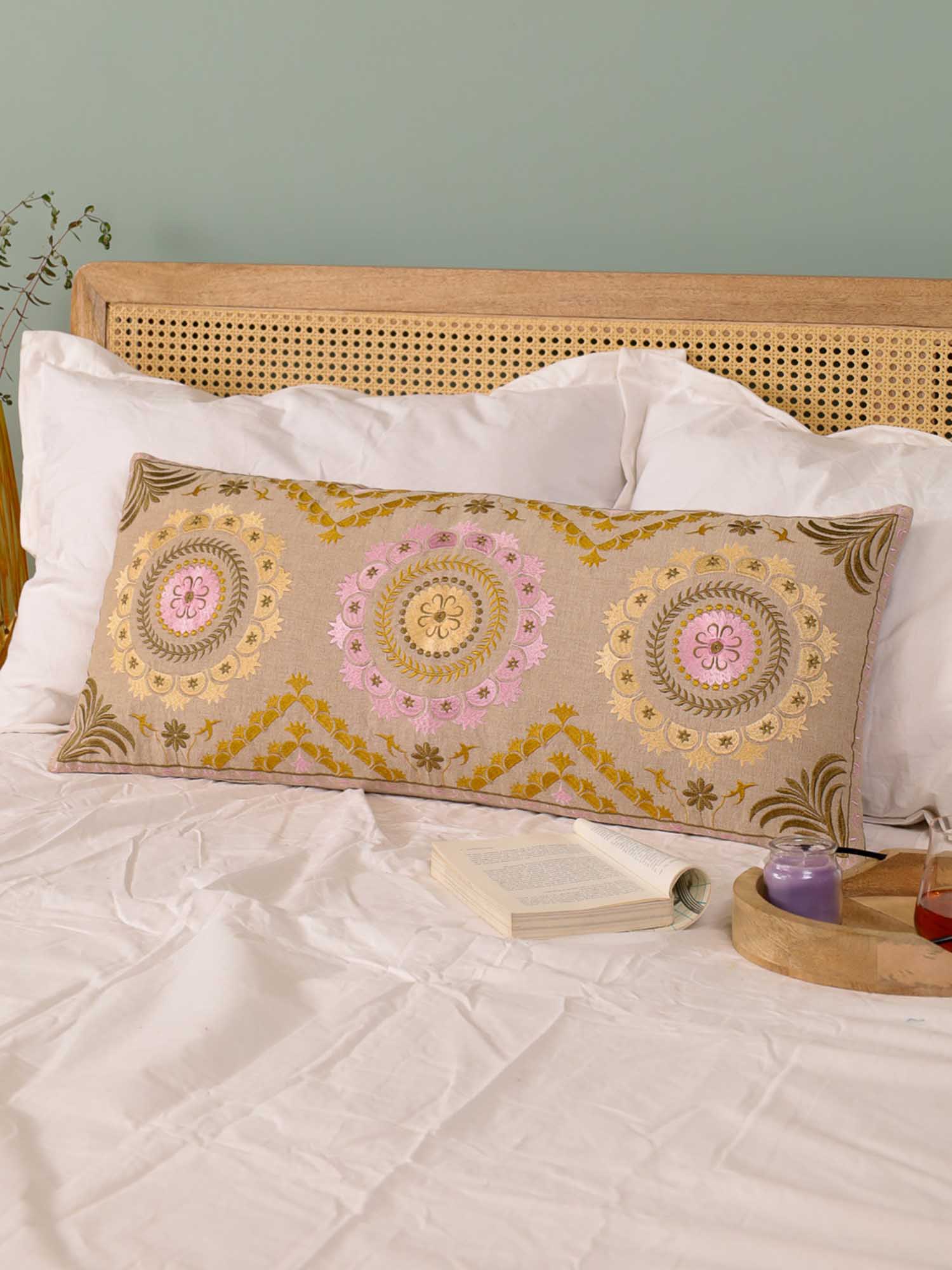 Biege Mandala Magic Long Pillow