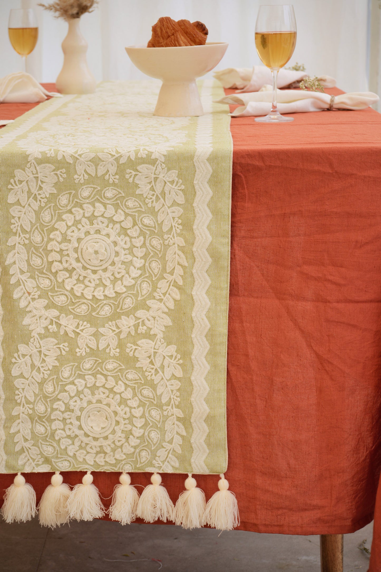 Green Blossom Table Runner