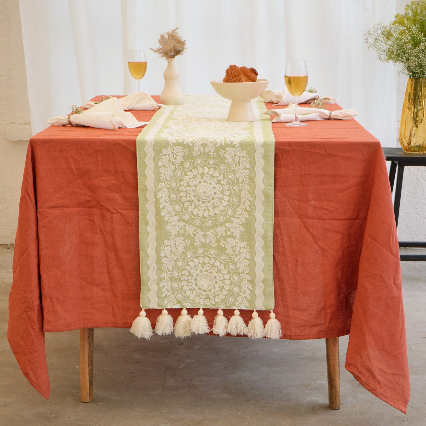 Green Blossom Table Runner