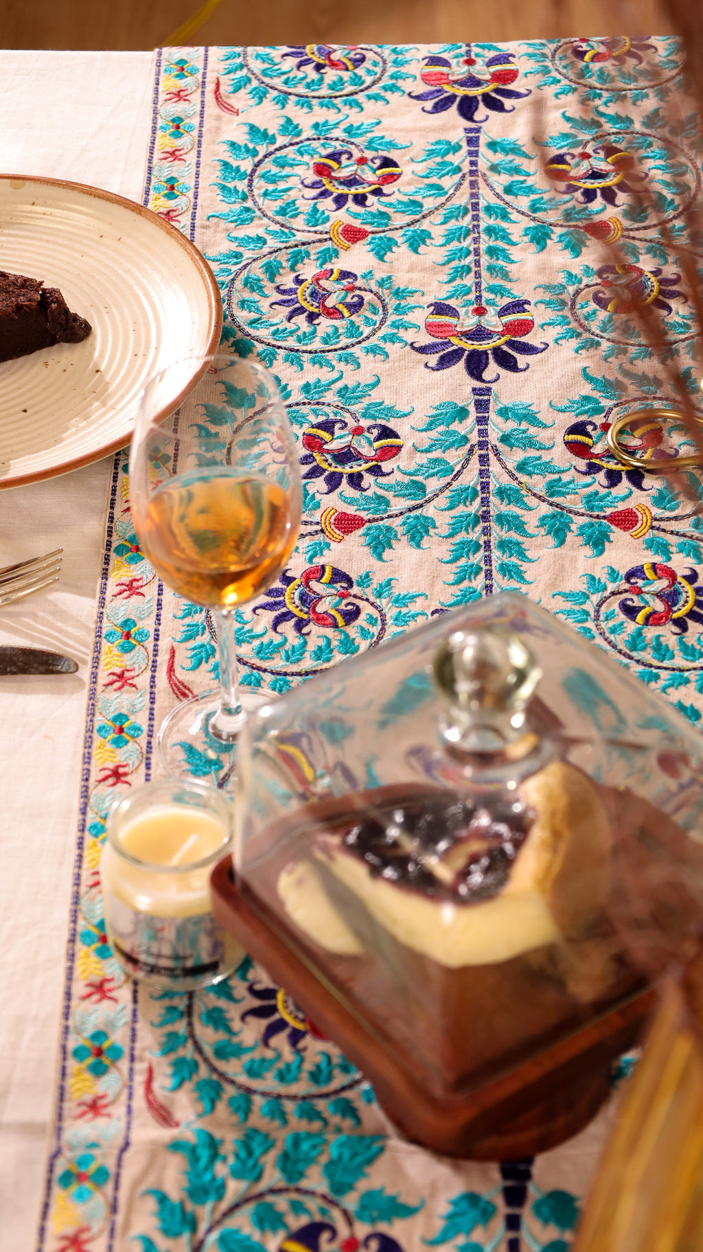 Teal Wildflower Table Runner