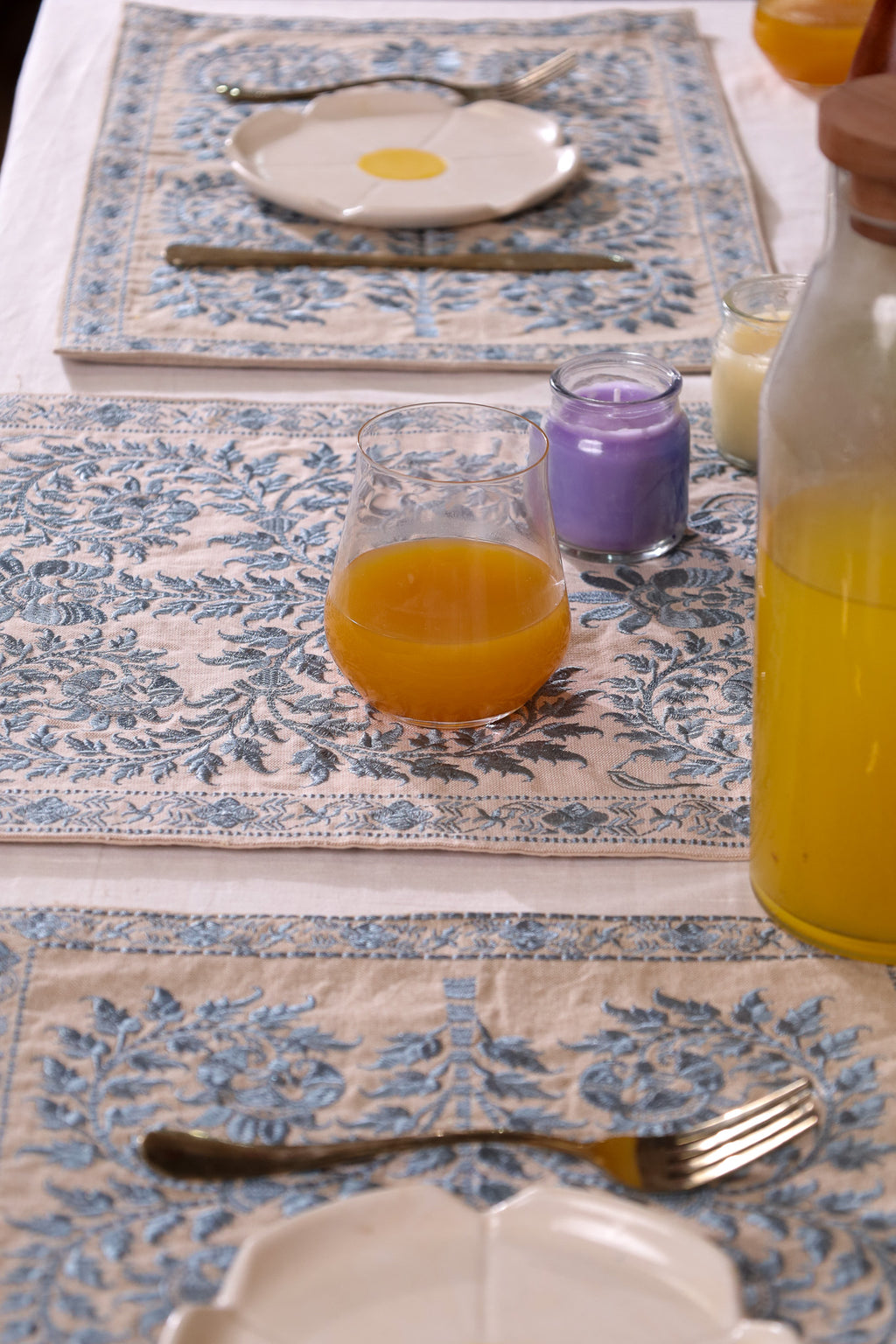 Gray Wildflower Placemat