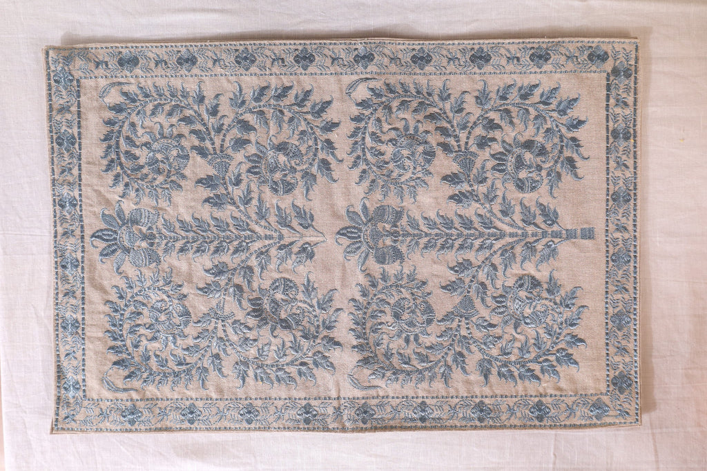 Gray Wildflower Placemat